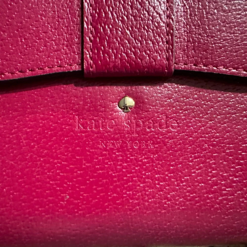 Kate Spade Bow Zip Wallet